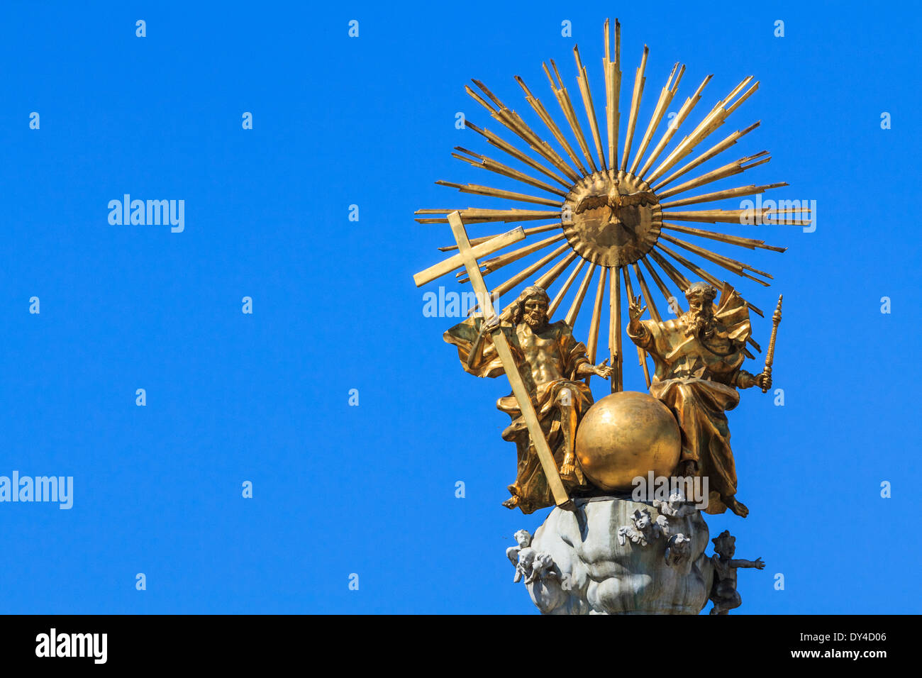 Golden trinity haut d'une colonne de la lutte antiparasitaire à Linz, Autriche Banque D'Images