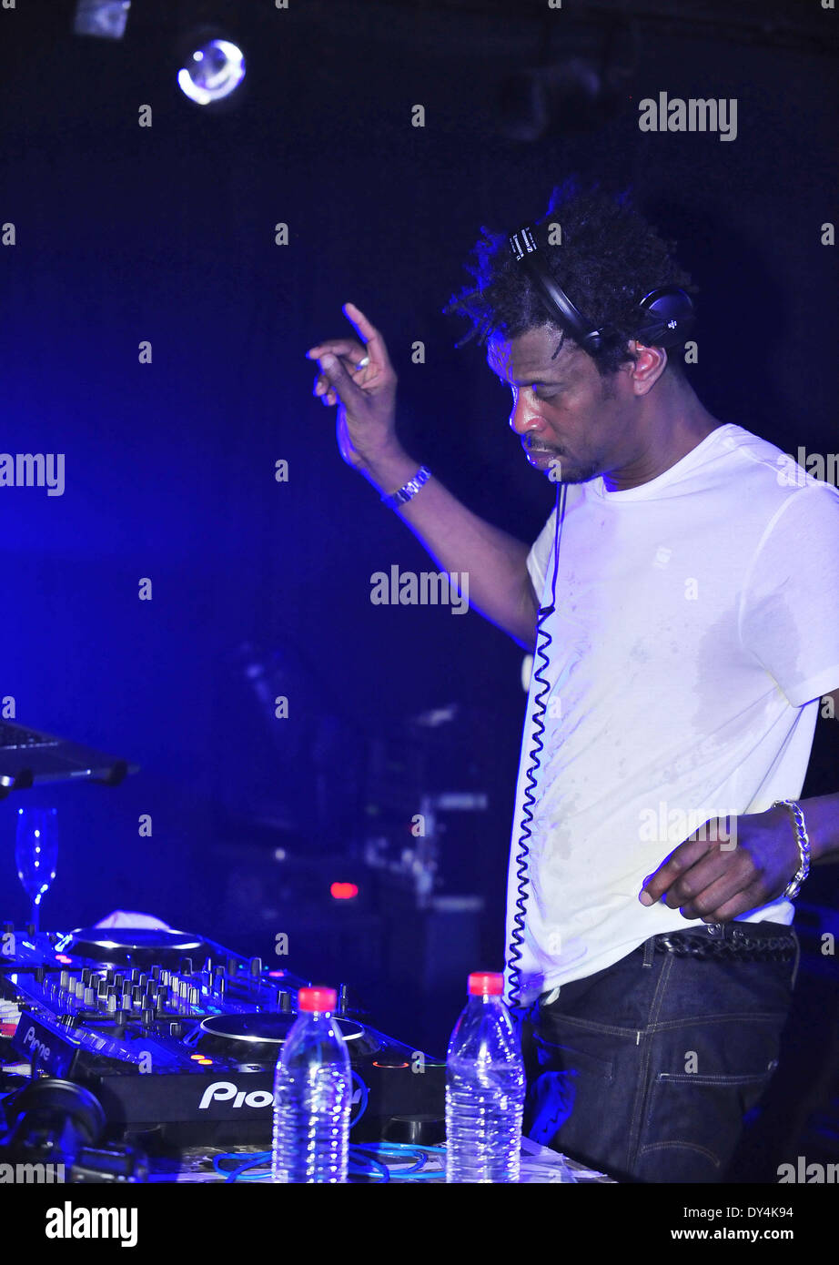 Beijing, Chine. 6ème apr 2014. Musican britannique Daddy G effectue dans le "son de la musique d' Festival à Beijing, capitale de la Chine, le 6 avril 2014. Un total de 55 groupes de musiciens de 15 pays et régions effectuée dans le festival du 3 au 6. © Xiao Xiao/Xinhua/Alamy Live News Banque D'Images