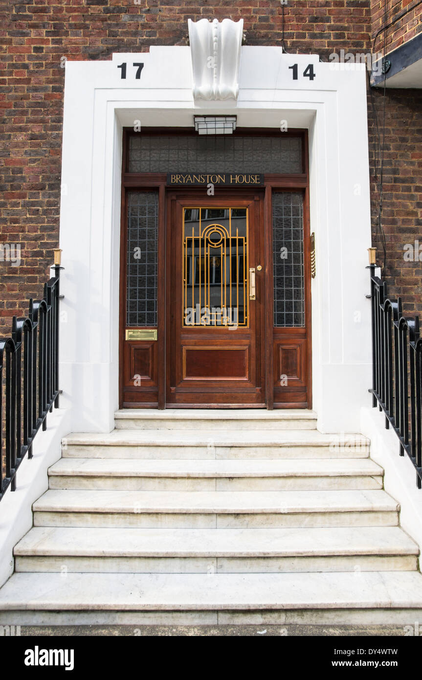 La porte de chambre Bryanston dans Marylebone Londres Angleterre Royaume-Uni UK Banque D'Images