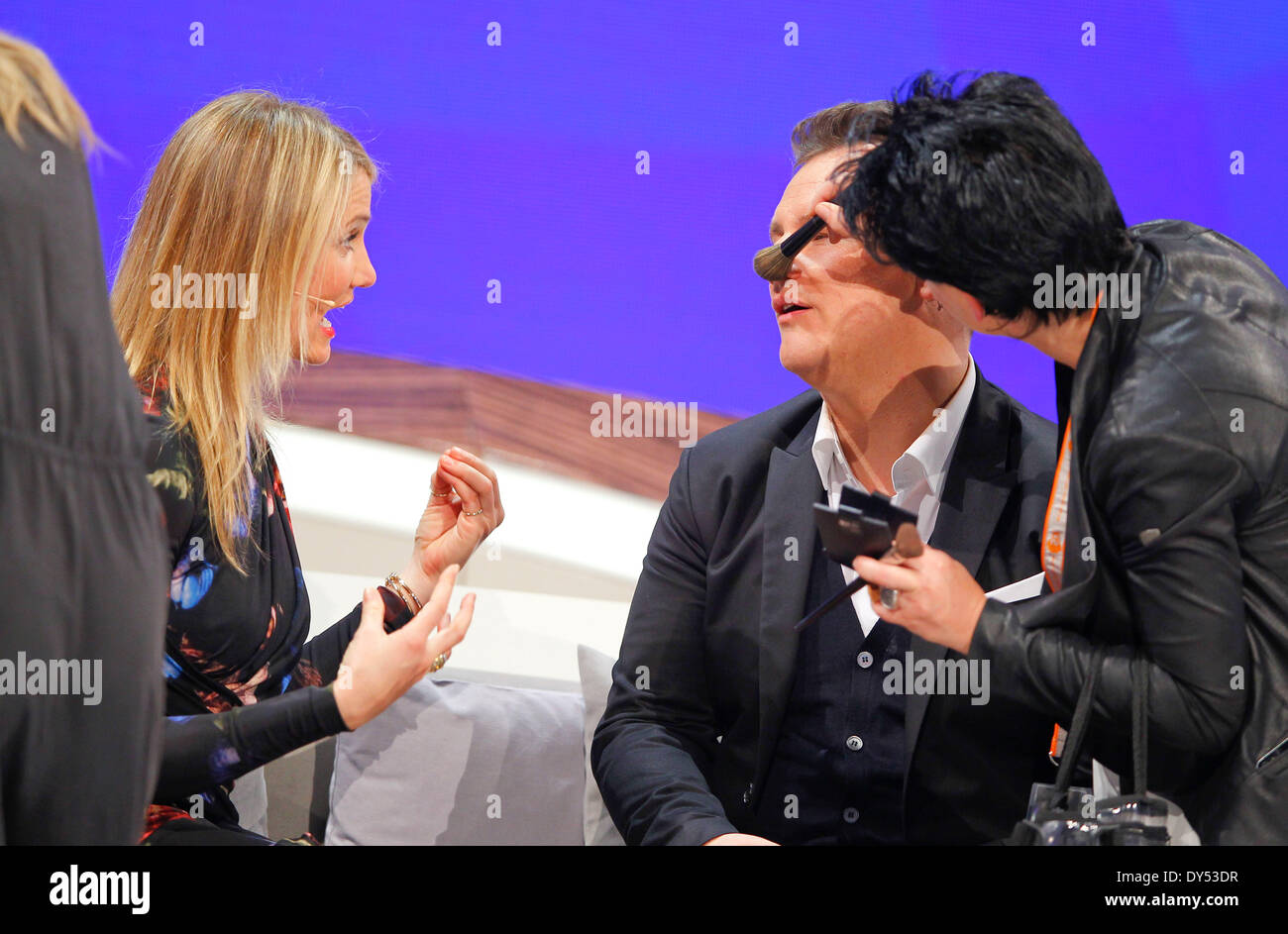 Émission de télévision allemande Wetten Dass. ? : le samedi, 05.04.2014 à Offenburg avec l'actrice Cameron Diaz et créateur de mode de GUIDO MARIA KRETSCHMER hors caméra Banque D'Images