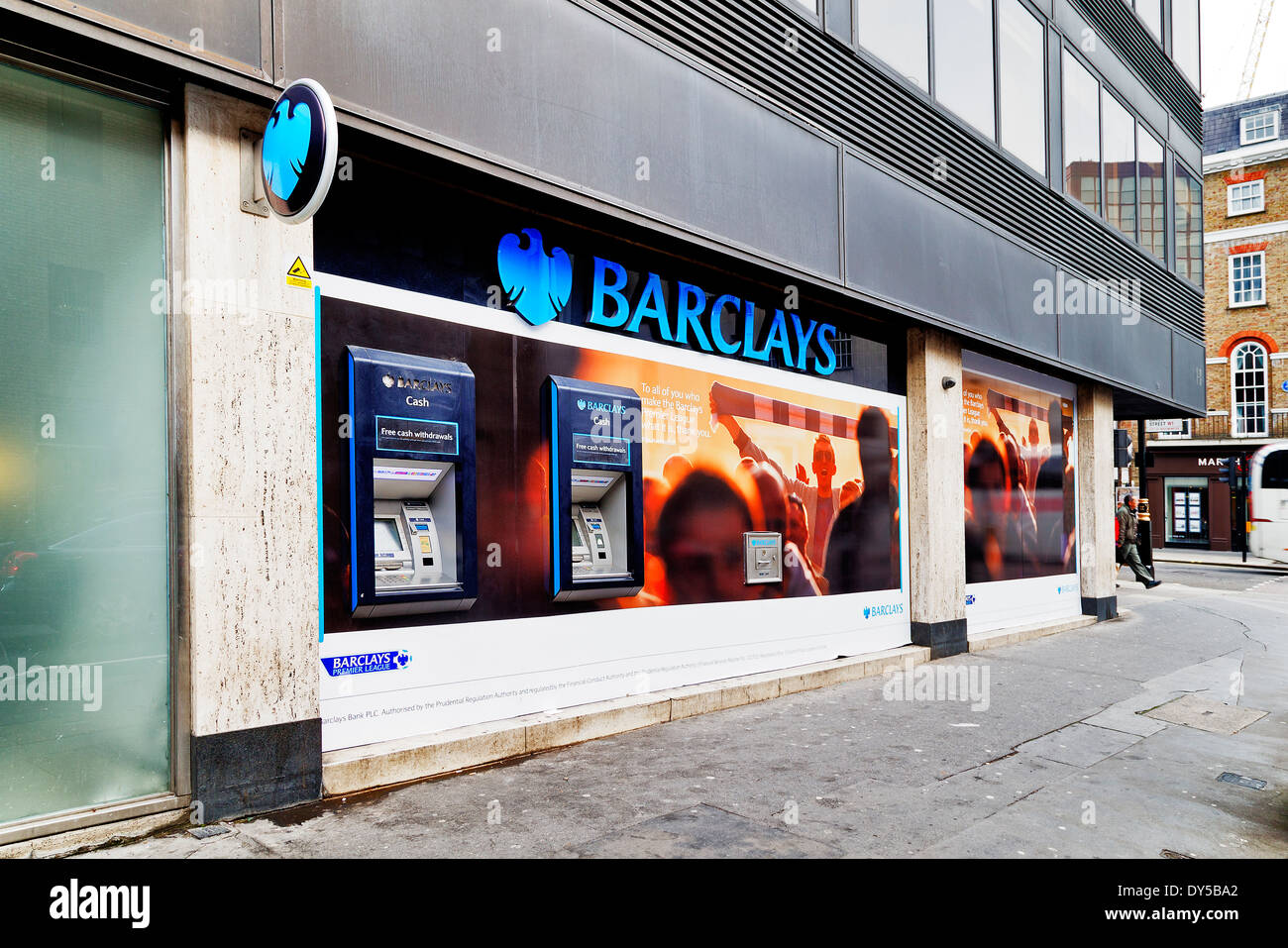 La Direction de la Barclays Bank Baker Street à partir de Crawford Street, Marylebone, London, England, UK Banque D'Images