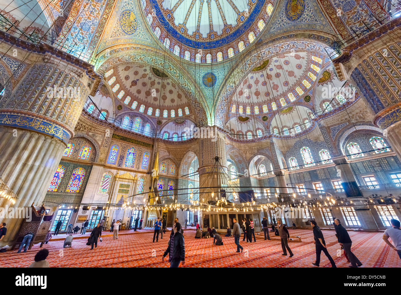 Intérieur de la Mosquée Bleue (Sultanahmet Camii), Sultanahmet, Istanbul, Turquie Banque D'Images