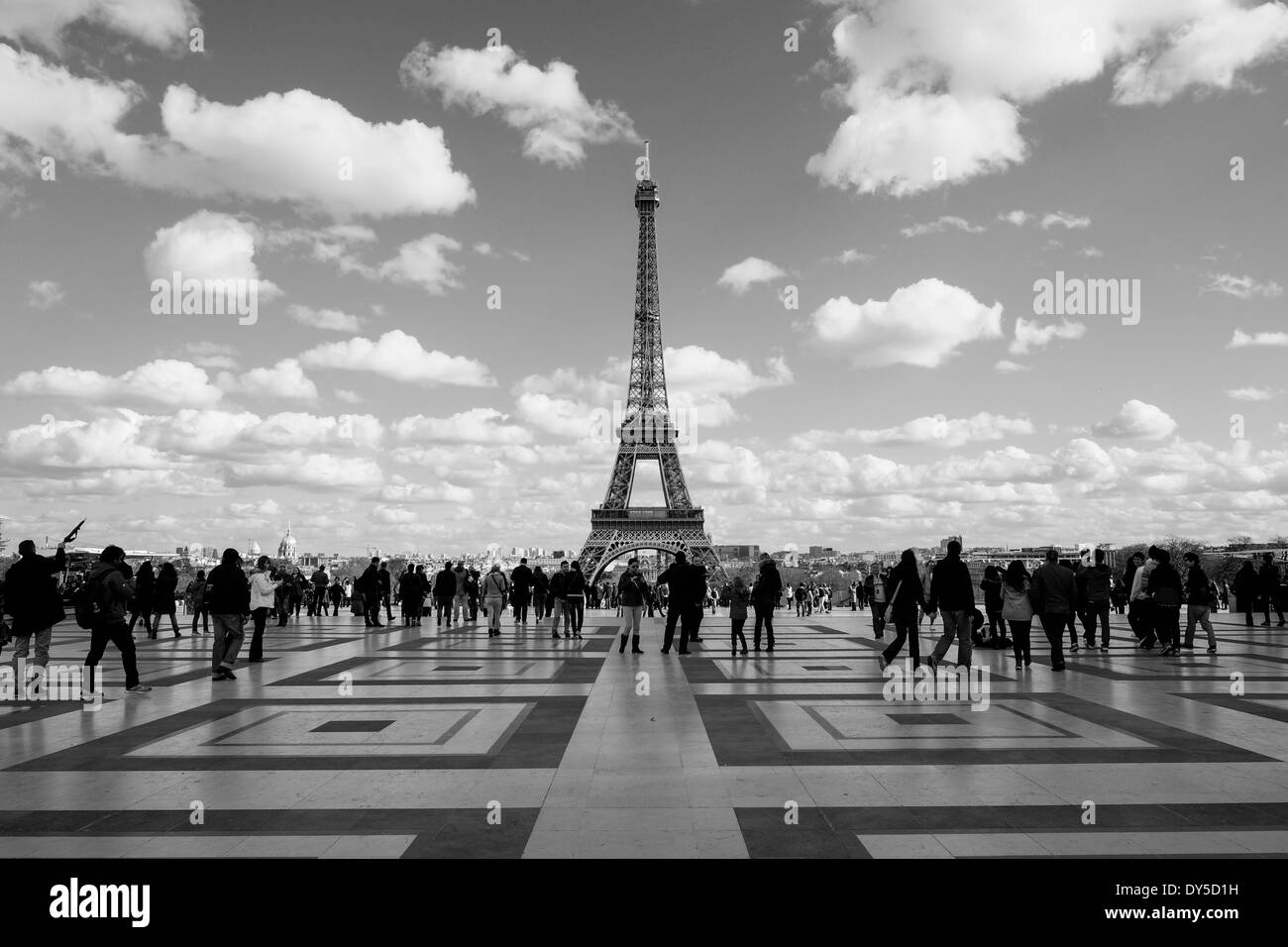 La Tour Eiffel, Paris, France. Banque D'Images