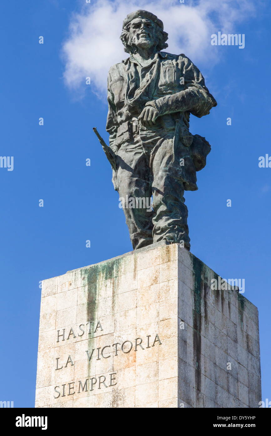 Statue du Che (Ernesto Guevara) sur son mausolée, Santa Clara, Cuba, Antilles, Caraïbes, Amérique Centrale Banque D'Images