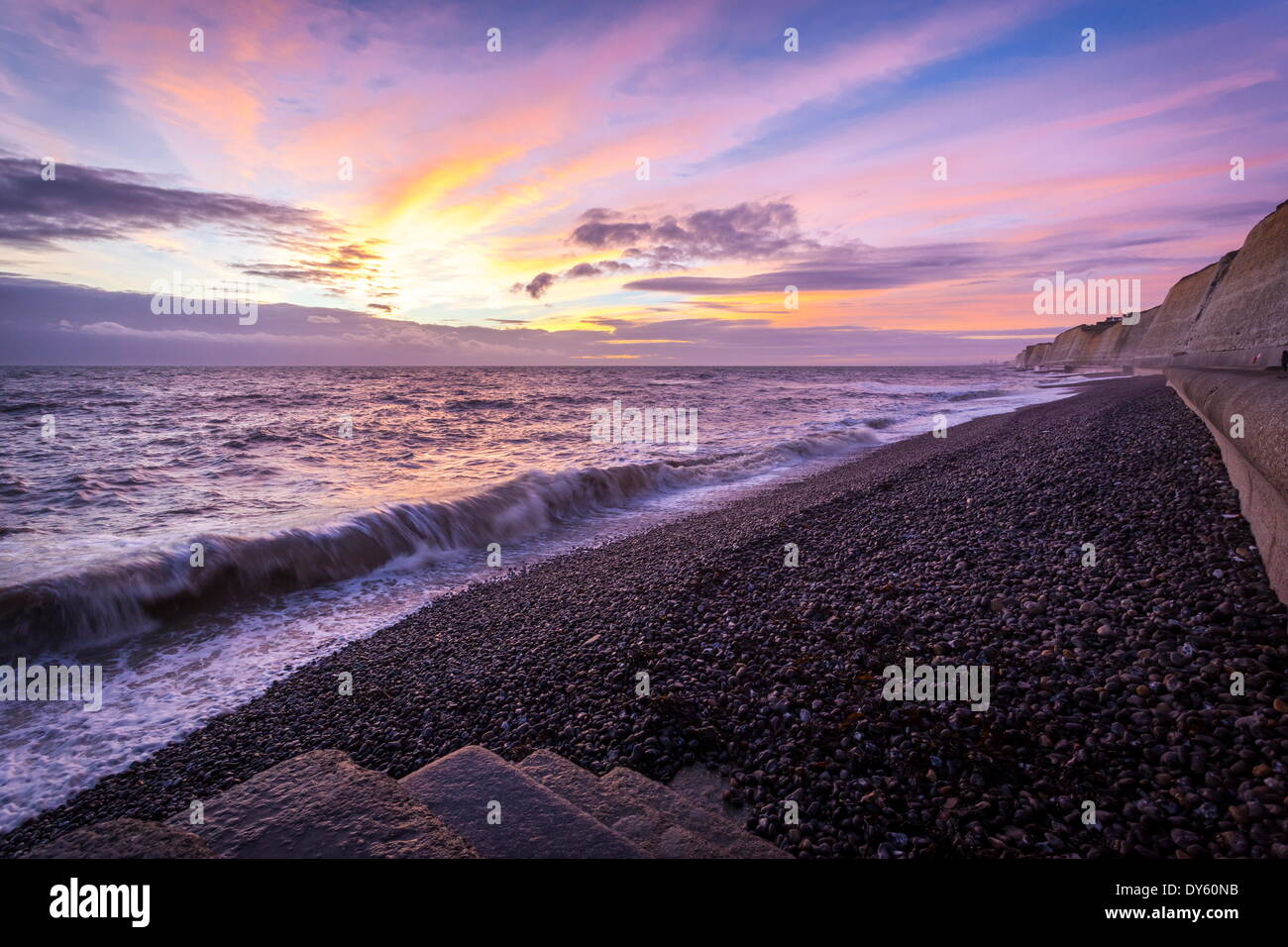 Soleil rose à l'Telscombe falaises, Newhaven, East Sussex, Angleterre, Royaume-Uni, Europe Banque D'Images