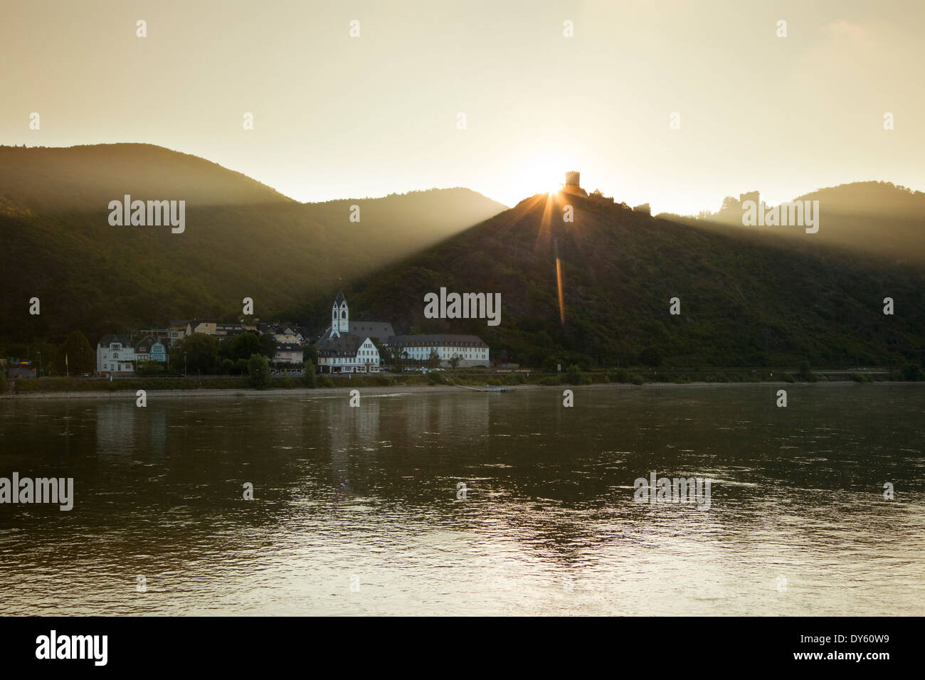 Kamp-Bornhofen avec Sterrenberg et Liebenstein châteaux, patrimoine culturel mondial de l'Unesco, Rhin, Rhénanie-Palatinat, Germ Banque D'Images