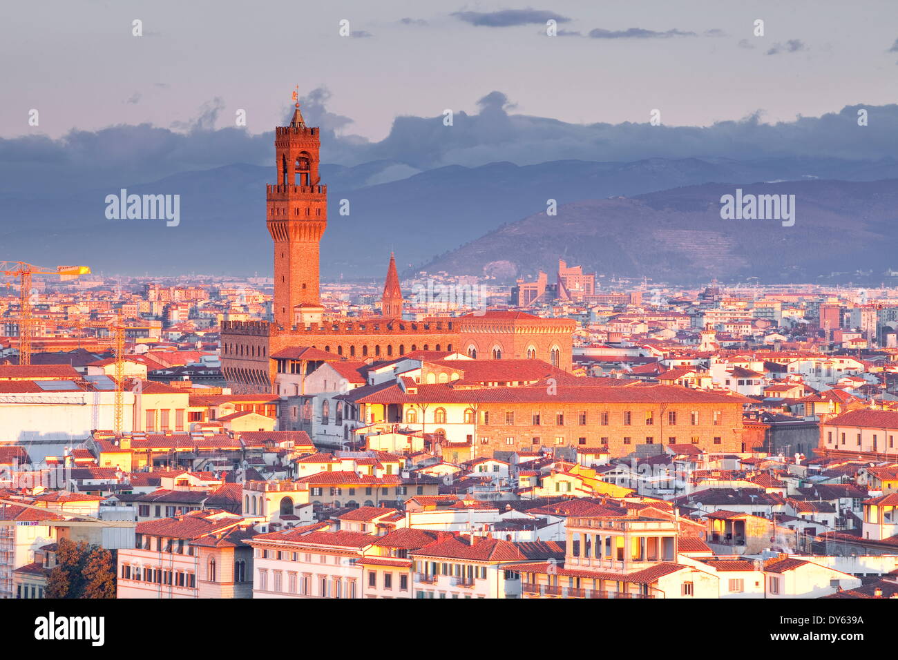 La vue depuis la Piazzale Michelangelo à la ville historique de Florence, Site de l'UNESCO, Florence, Toscane, Italie Banque D'Images