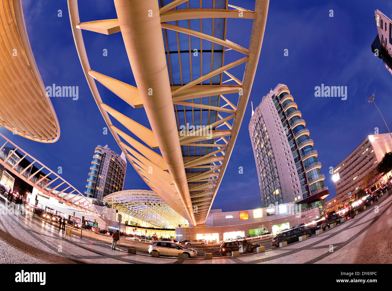 Portugal, Lisbonne : Architecture du centre commercial de Parque das Nacoes Banque D'Images