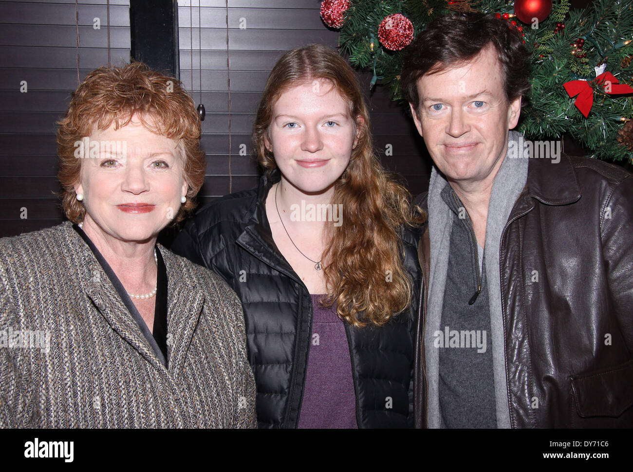 Après la partie pour la première mondiale de "Le Grand Dieu Pan' tenue à Heartland Brewery comprend : Becky Ann Baker,Willa Baker,Dylan Cuire Où : New York City NY United States Quand : 18 déc 2012 Banque D'Images