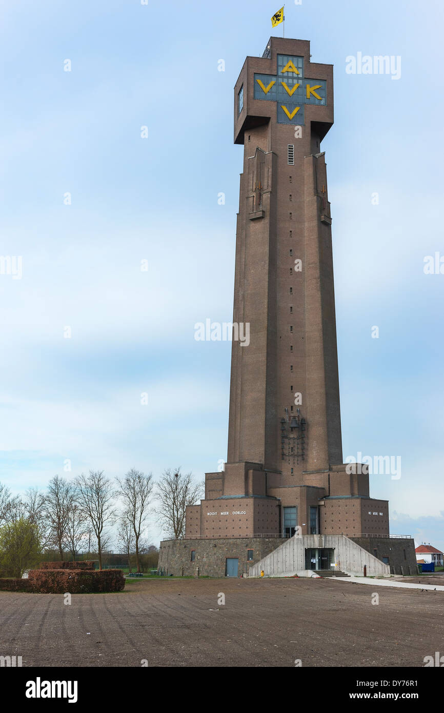 Plus grand monument commémoratif de la Première Guerre mondiale à Dixmude, Flandre, Belgique. Banque D'Images