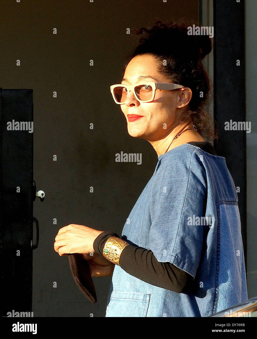 Tracee Ellis Ross laissant Barneys New York department store comprend : Tracee Ellis Ross Où : Los Angeles California USA Quand : 31 déc 2012 Banque D'Images