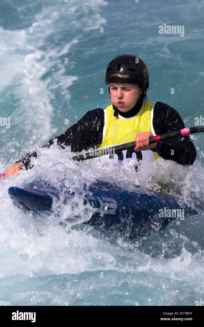 Emily Ibbotson, demi-finale K1 Slalom femmes GO 2014 Essais Sélection Lee Valley White Water Centre, London, UK Banque D'Images