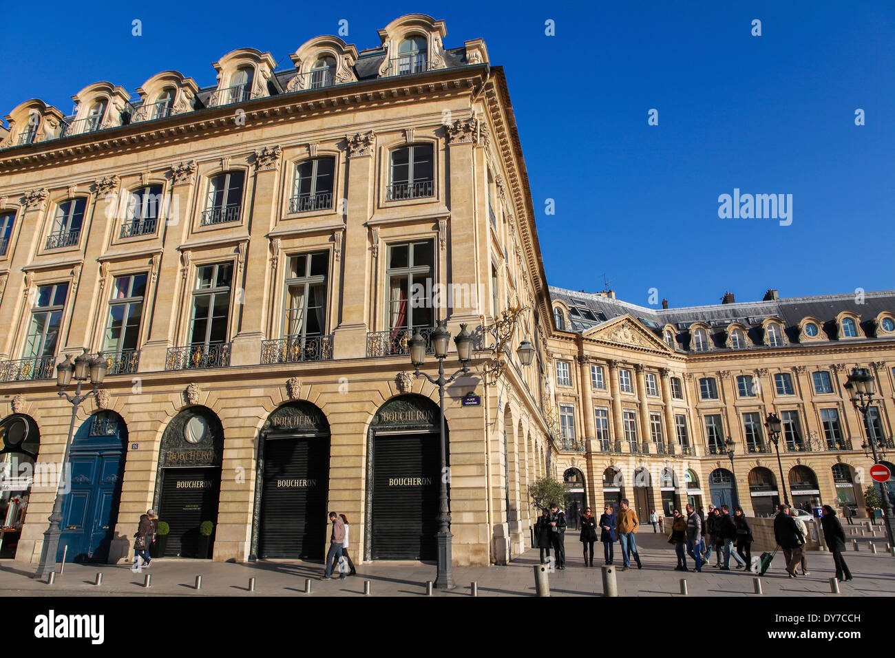 PARIS, FRANCE - Le 6 mars 2011 : Place Vendôme à Paris, France. Banque D'Images