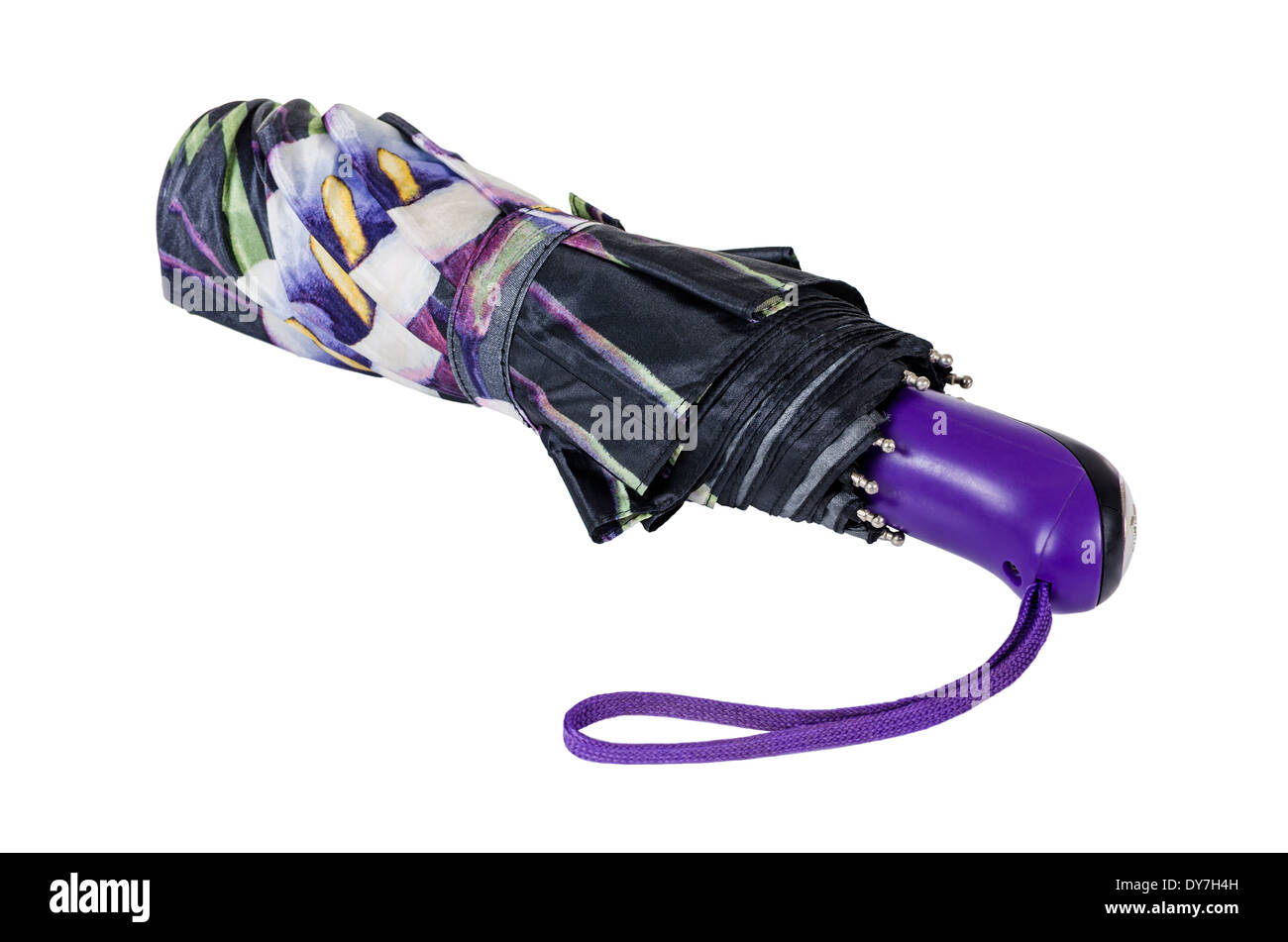 Parapluie noir fermé avec des fleurs isolé sur fond blanc Banque D'Images