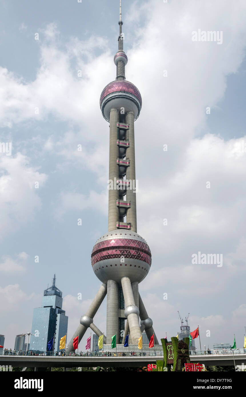Oriental Pearl Tower, Shanghai, Chine Banque D'Images
