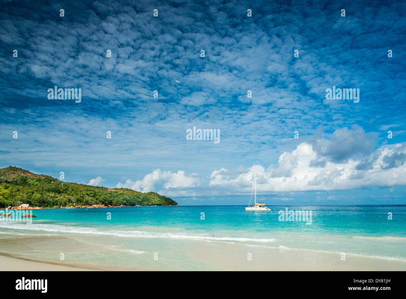 Abstract plage avec la mer turquoise et cloudscape Banque D'Images