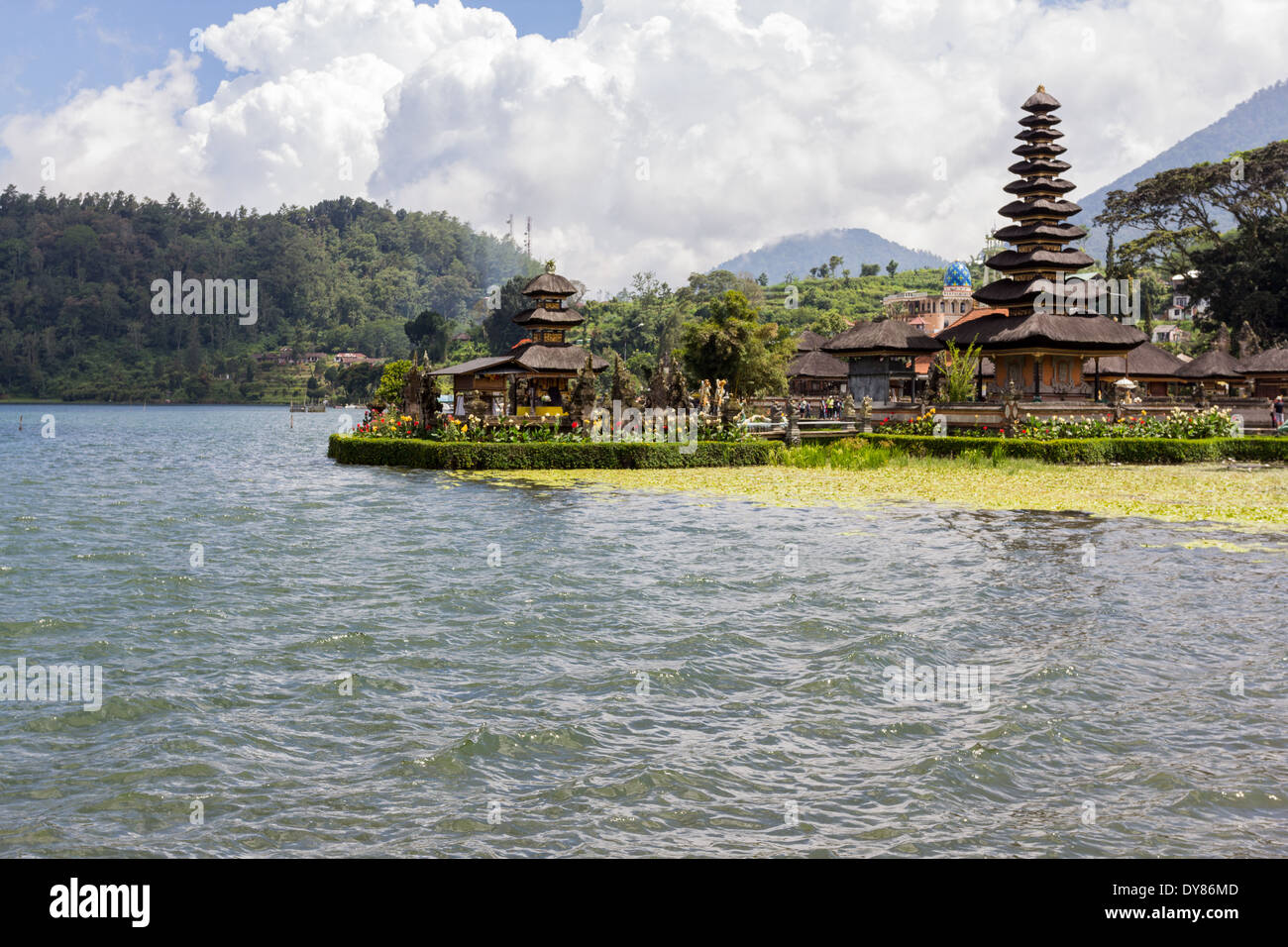 Pura Ulun Danu Bratan ou Pura Bratan, est un Shivaite et temple de l'eau en Bali, Indonésie. Banque D'Images