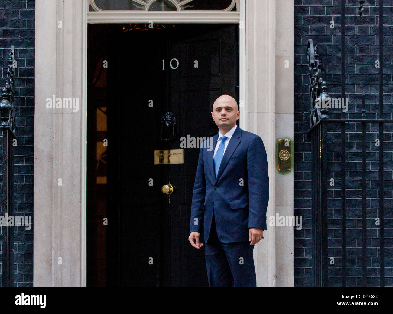 Londres, 9 mars 2014. Sajid Javid remplace Maria Miller en tant que secrétaire de la culture. En dehors de Downing Street No 10. Crédit : Sébastien Remme/Alamy Live News Banque D'Images