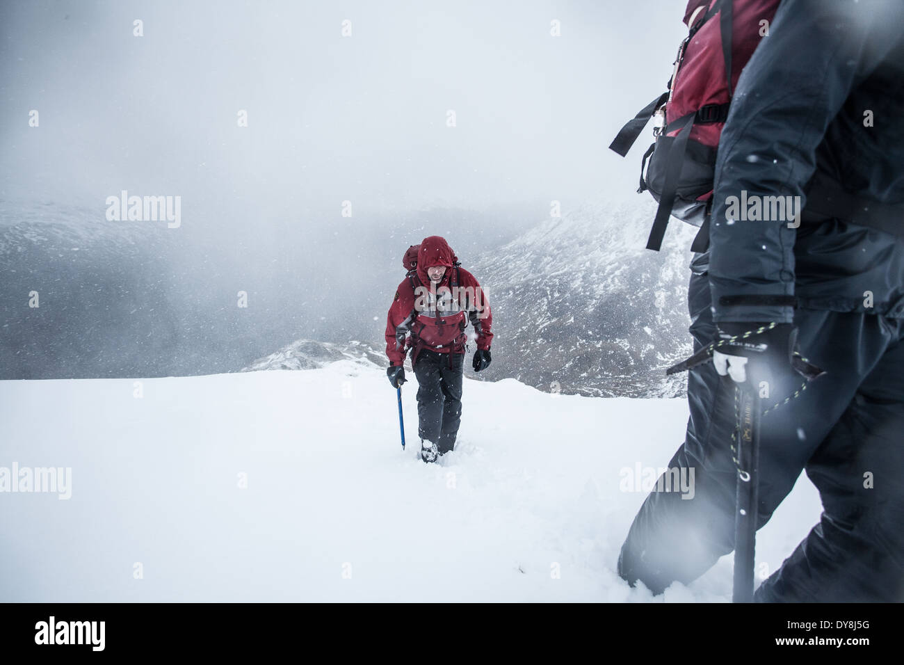 Alpinisme hivernal dans les highlands écossais Banque D'Images