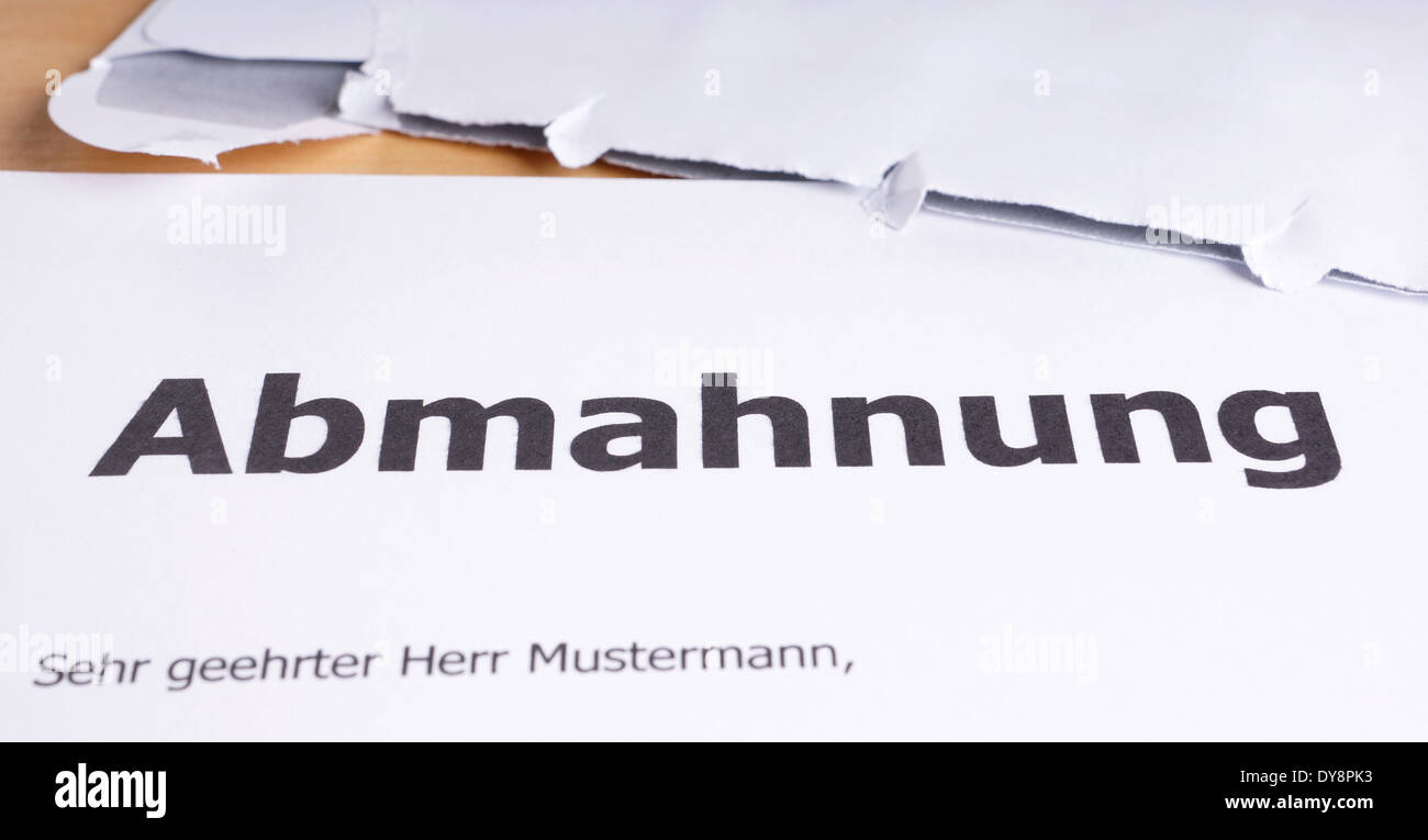 Un Abmahnung est un avertissement écrit similaire à une cease and desist lettre Banque D'Images