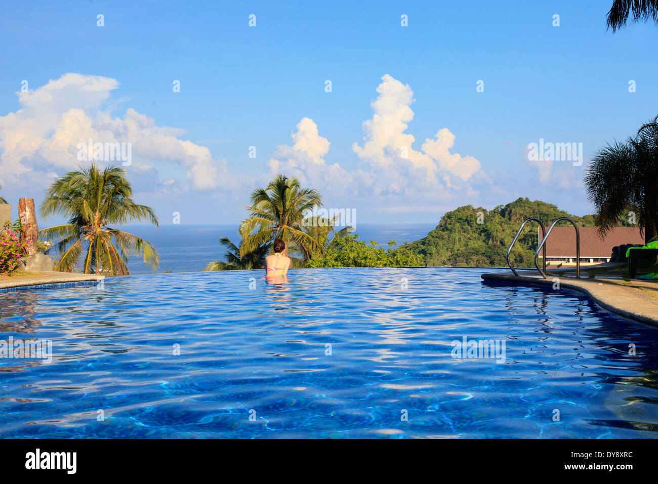 Philippines, Visayas, l'île de Boracay, qui surplombe la plage blanche Banque D'Images