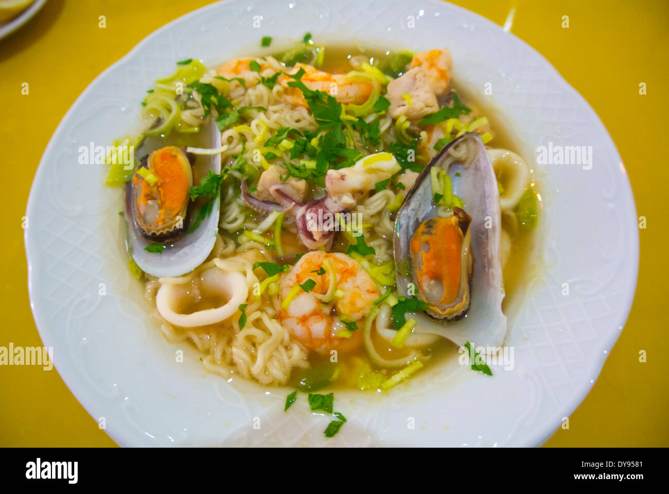 Soupe de fruits de mer équatorienne, Arrecife, Lanzarote, Canary Islands, Spain, Europe Banque D'Images