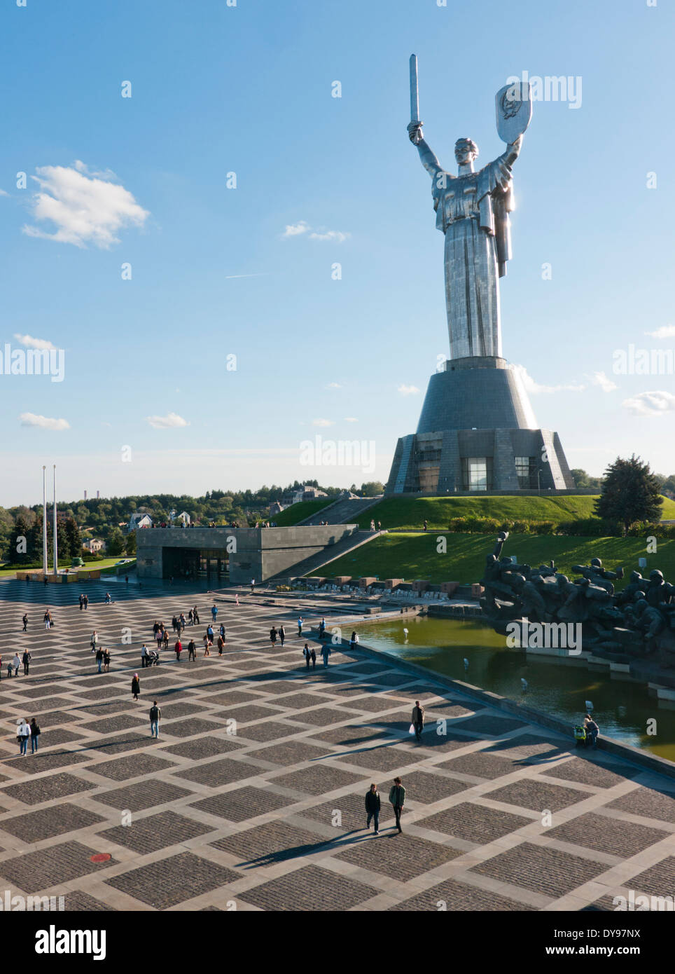 Statue de la mère patrie (Rodina Mat) et le Musée National de la guerre Kiev Ukraine Photo Stock