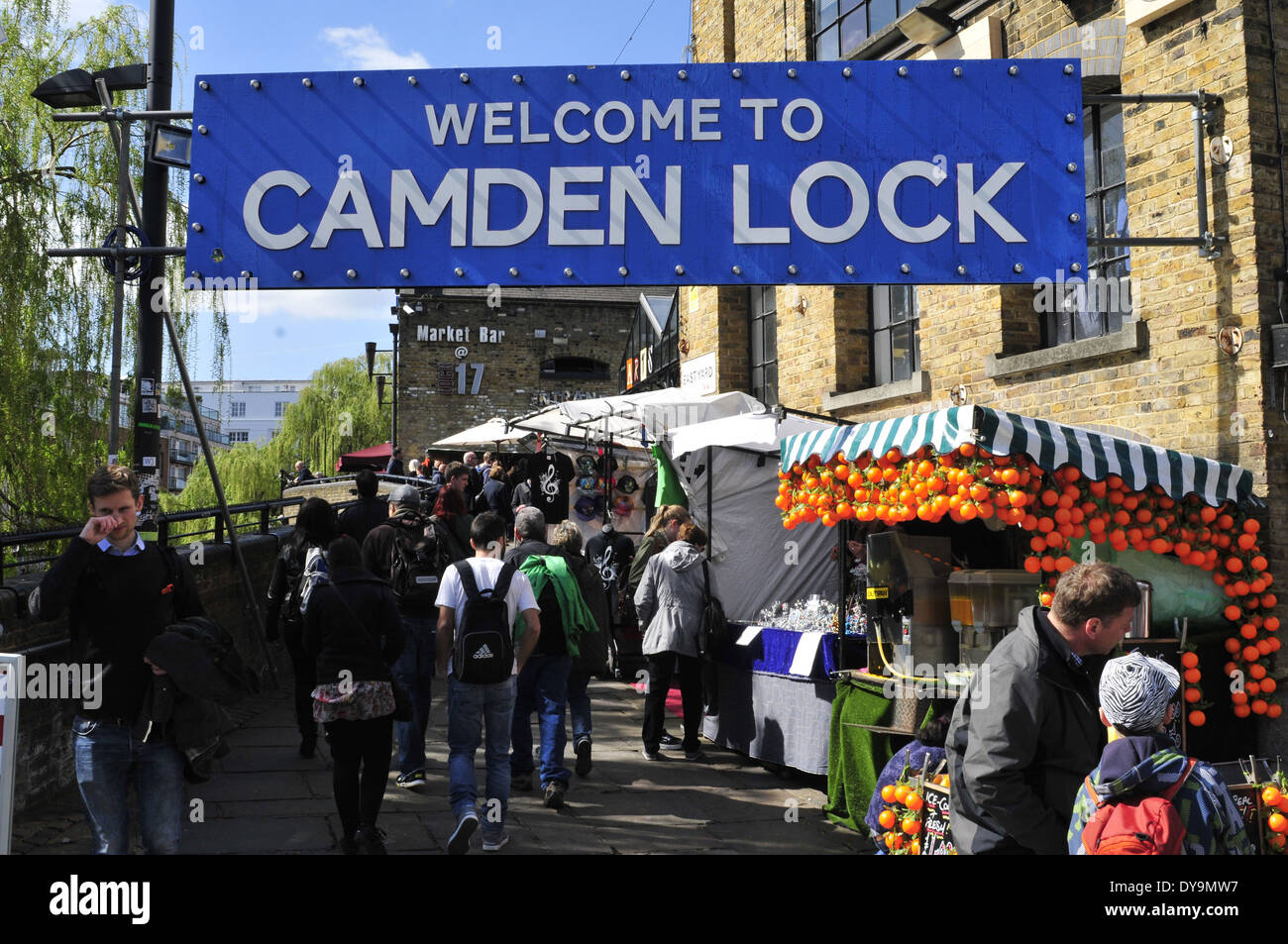 Une vue de l'entrée de Camden Lock Market, London, UK Banque D'Images