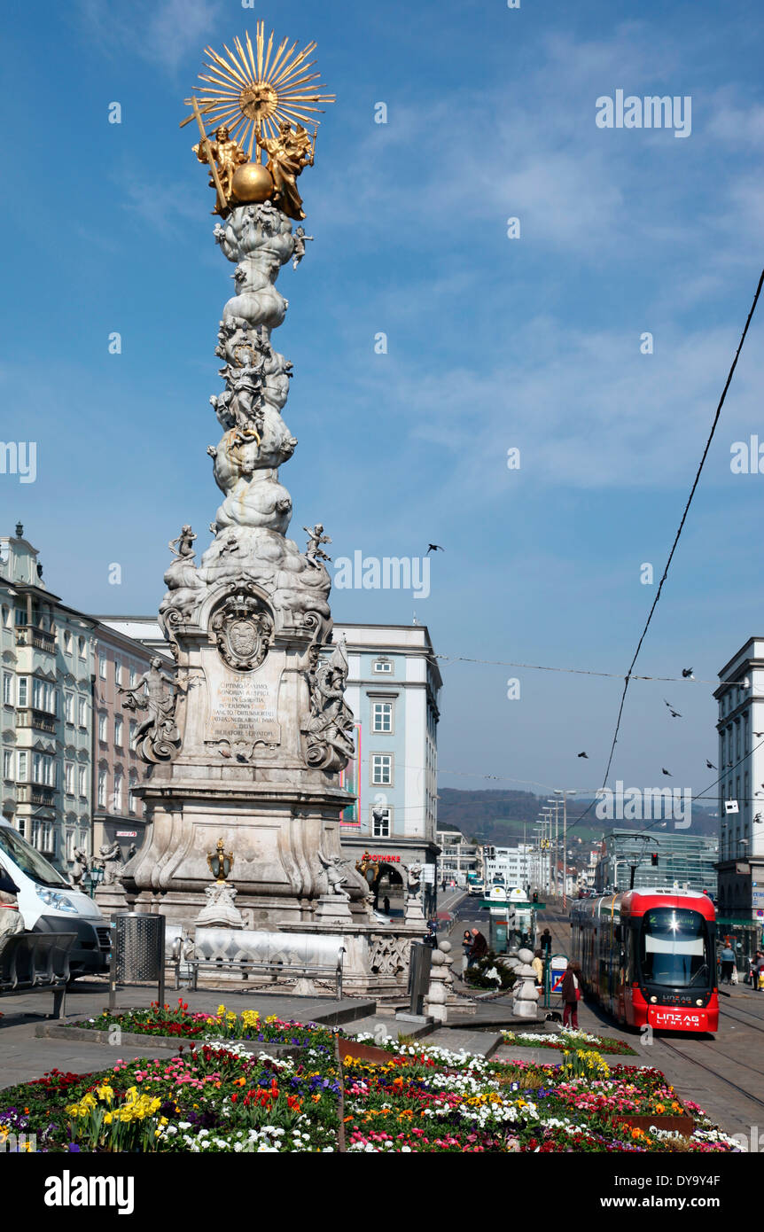 1723 La colonne de la Trinité dans la place principale de Linz Banque D'Images
