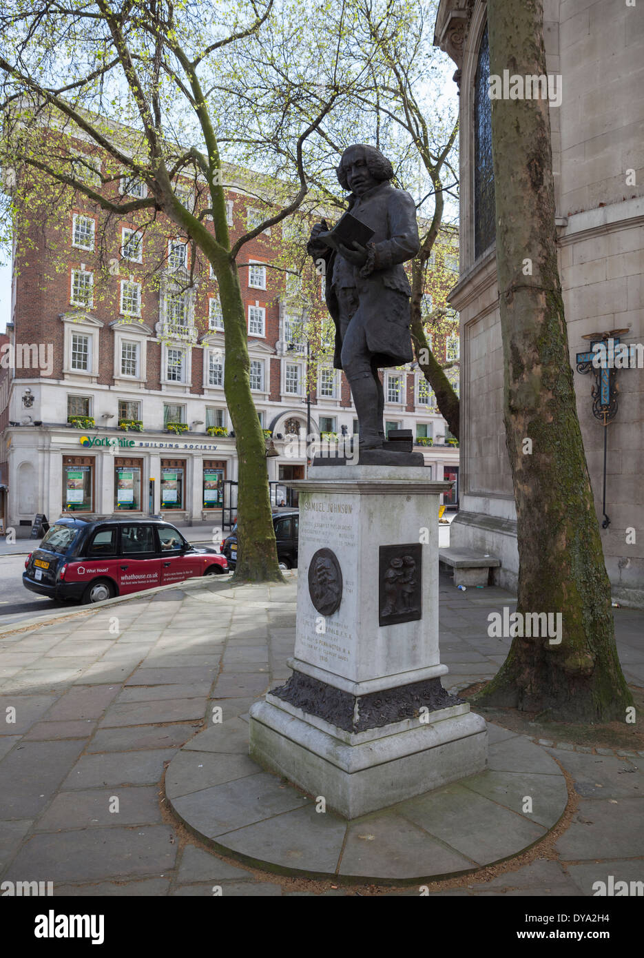 La statue de Samuel Johnson sur le Strand à Londres, Angleterre Banque D'Images