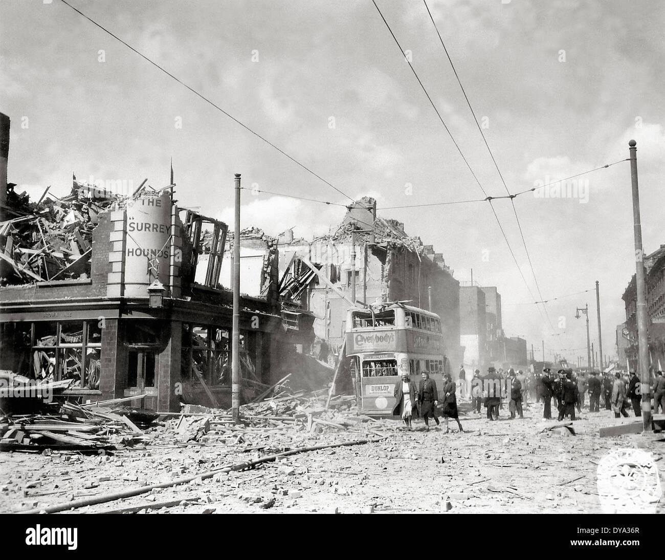 Historique de la Deuxième Guerre mondiale Seconde Guerre mondiale Guerre mondiale Seconde Guerre mondiale guerre aérienne de bombardement bombardement allemand rue 1944 ruines Peckham bus destruct Banque D'Images