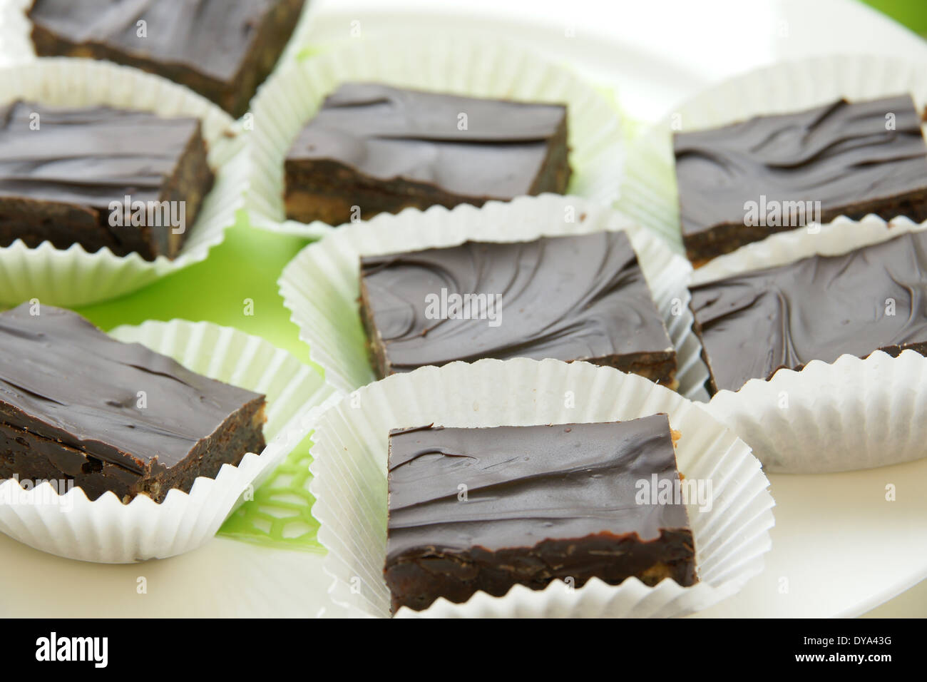 Tiffin Un Gateau Comme Confection Faite Avec Des Biscuits Ecrases Et Du Chocolat Fondu Aussi Connu Comme Un Refrigerateur Cake Photo Stock Alamy