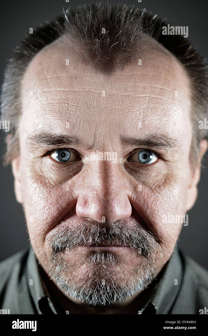 Portrait of middle-aged man avec une moustache et barbe libre Banque D'Images