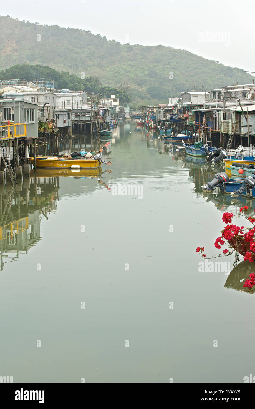 Marée haute dans 'Tai O' Chinois traditionnel village de pêcheurs, l'île de Lantau, à Hong Kong. Banque D'Images