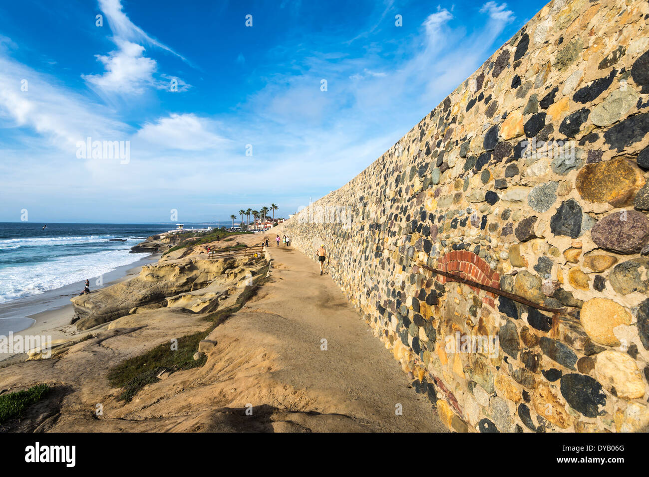 La Jolla littoral et mur de pierre. La Jolla, Californie, États-Unis. Banque D'Images