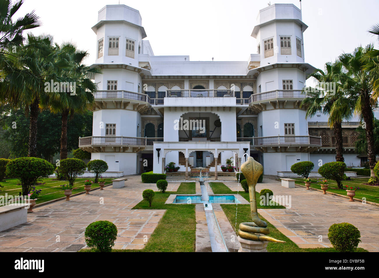 Usha Kiran Palace Guest House du Palais Jai Vilas,à l'origine Propriété de luxe Taj Usha Kiran Palace Hotel, le Madhya Pradesh, Inde centrale Banque D'Images