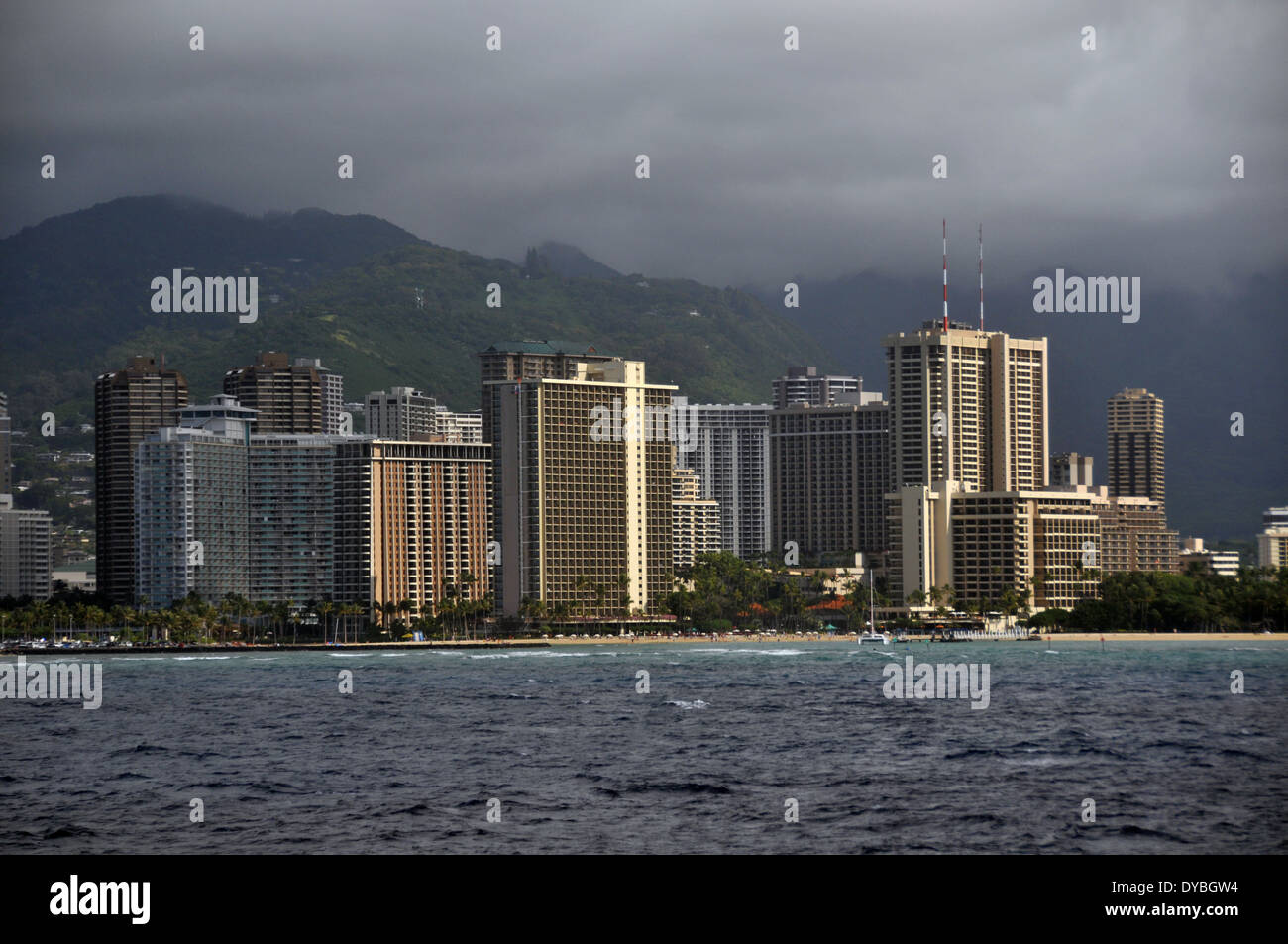 Côte de Waikiki vu de l'océan, Oahu, Hawaii, USA Banque D'Images