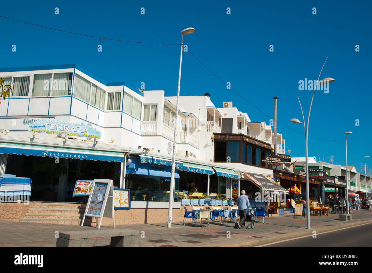 Avenida de las Playas, rue Main, Puerto del Carmen, Lanzarote, Canary Islands, Spain, Europe Banque D'Images