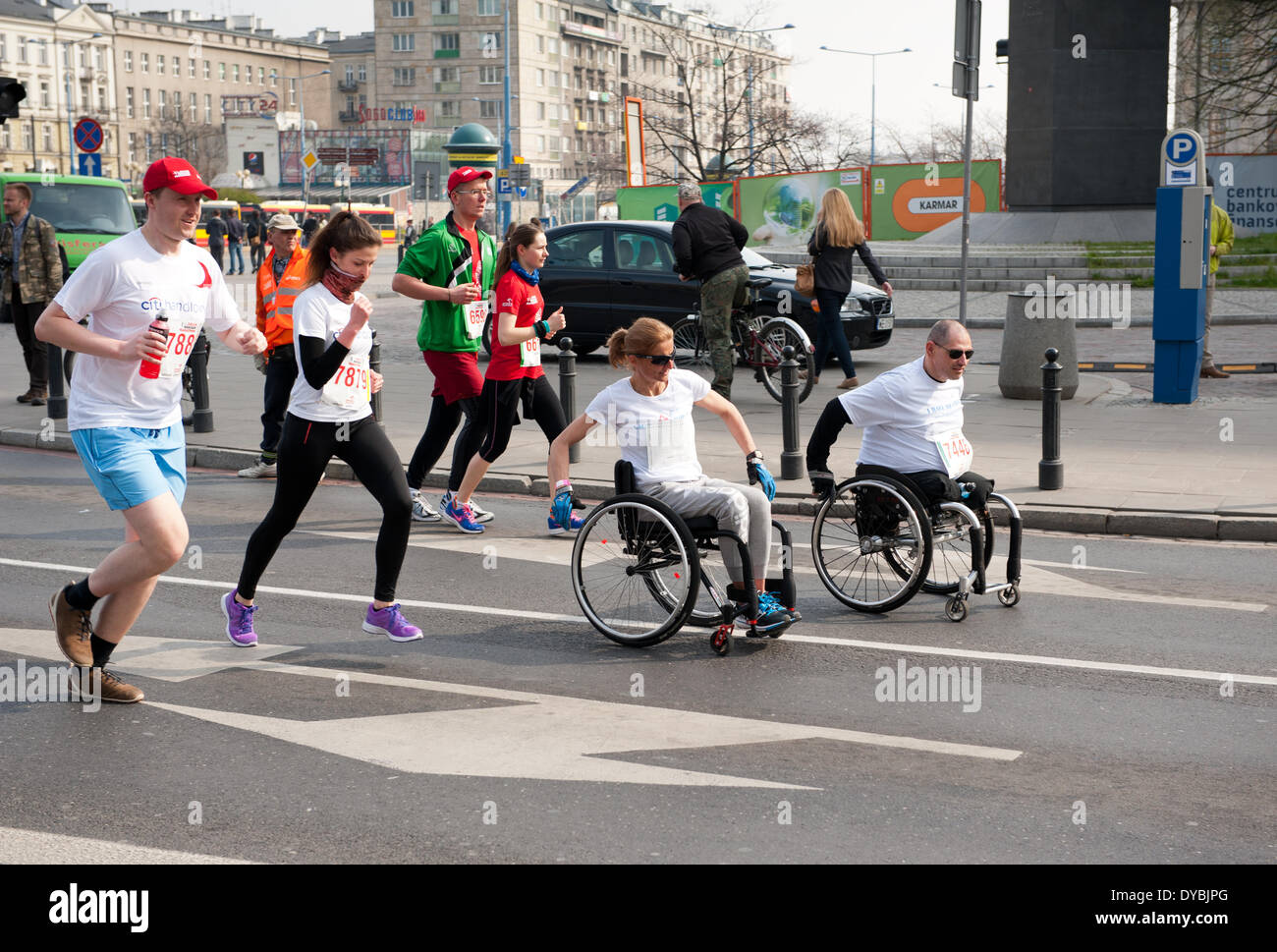 Varsovie, Pologne, 13ème, avril 2014, Varsovie 2014, Marathon Orlen long-distance l'événement avec une distance officielle de 42,195 kilomètres. Banque D'Images