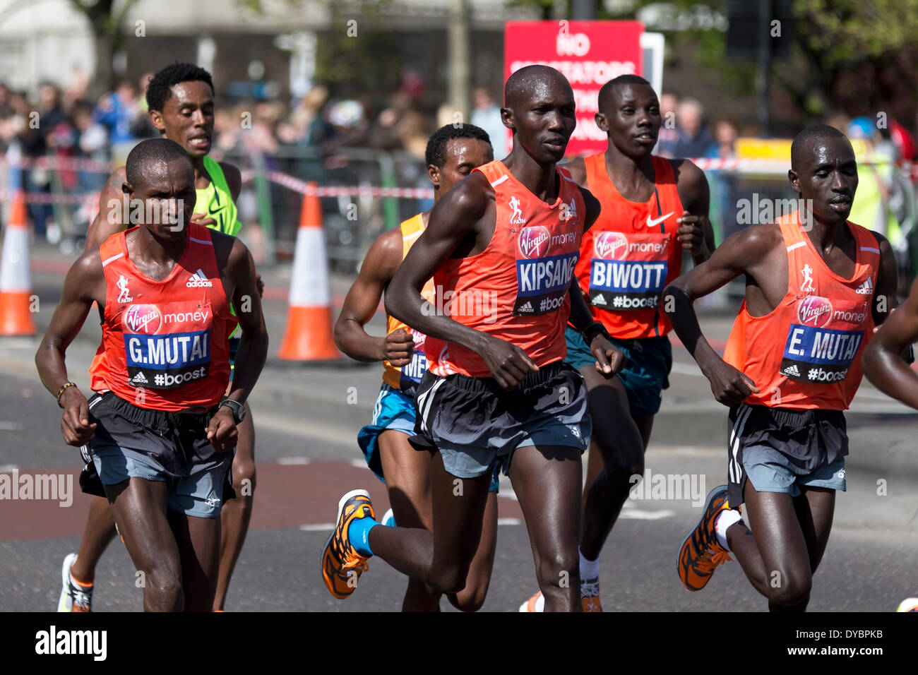 Londres, Royaume-Uni. 13 avr, 2014. Wilson KIPSANG 13 avril 2014. Virgin Money Marathon de Londres 2014, l'Autoroute, Londres, Royaume-Uni. Crédit : Simon Balson/Alamy Live News Banque D'Images