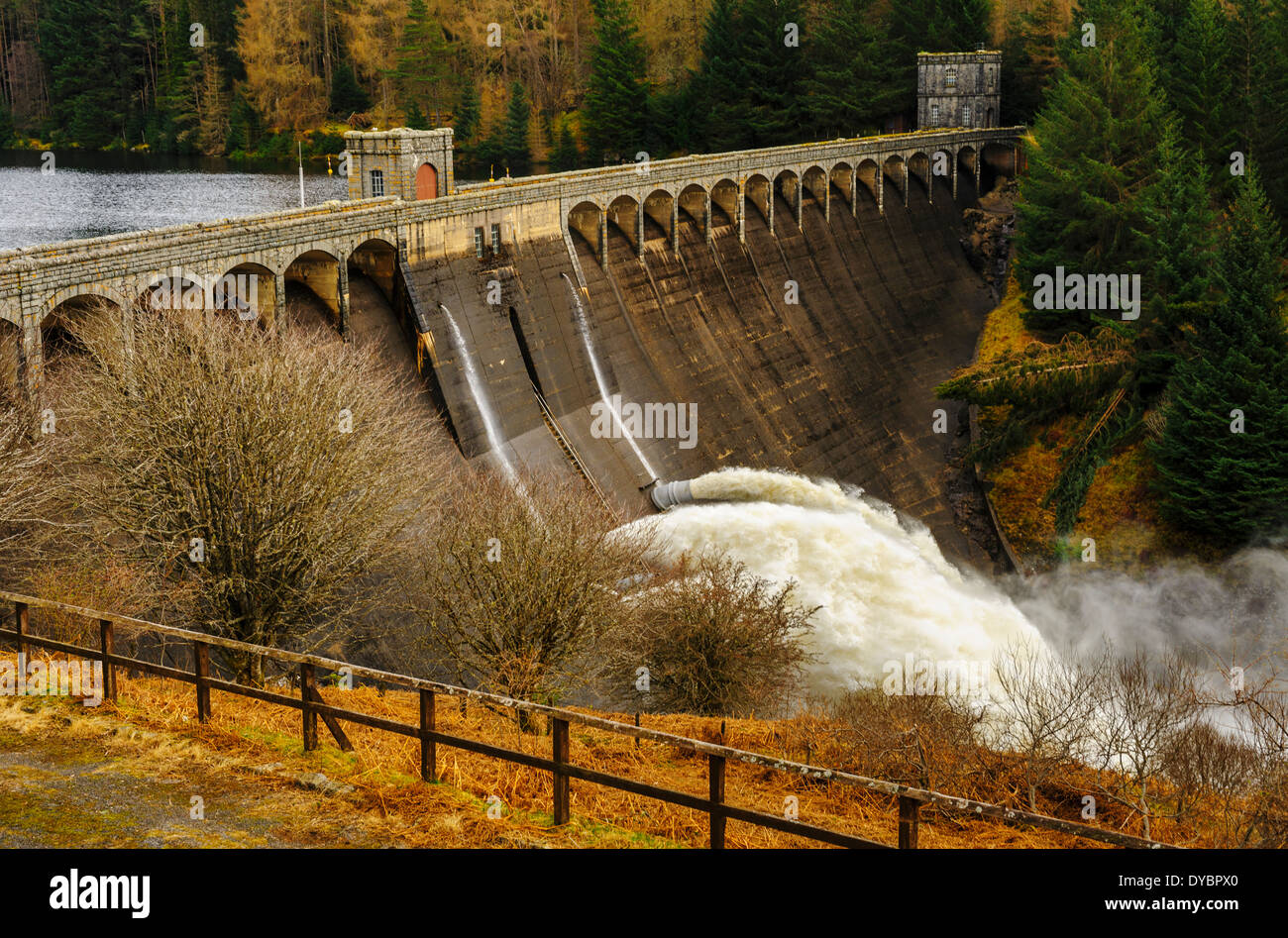 Loch Laggan Barrage, Ecosse Banque D'Images