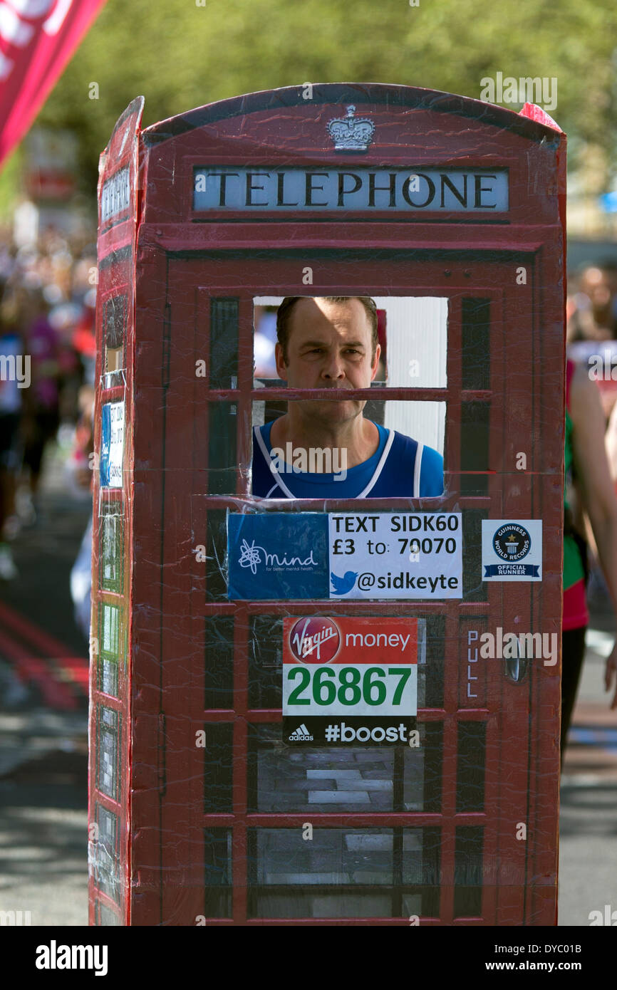 London, UK . 13 avr, 2014. 13 avril 2014. Virgin Money Marathon de Londres 2014, l'Autoroute, Londres, Royaume-Uni. Crédit : Simon Balson/Alamy Live News Banque D'Images