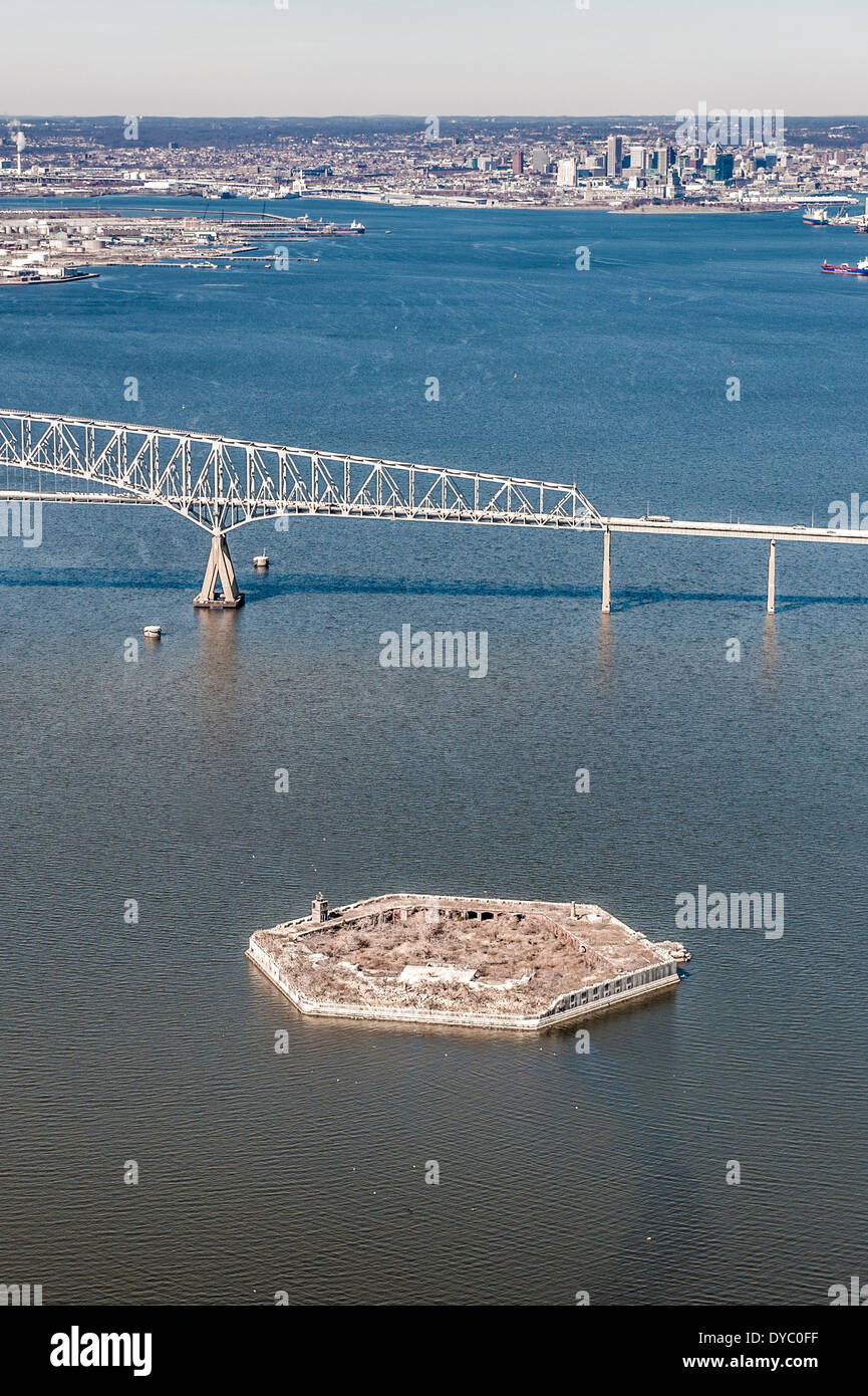 Fort Carroll et le pont à Baltimore, Maryland Banque D'Images