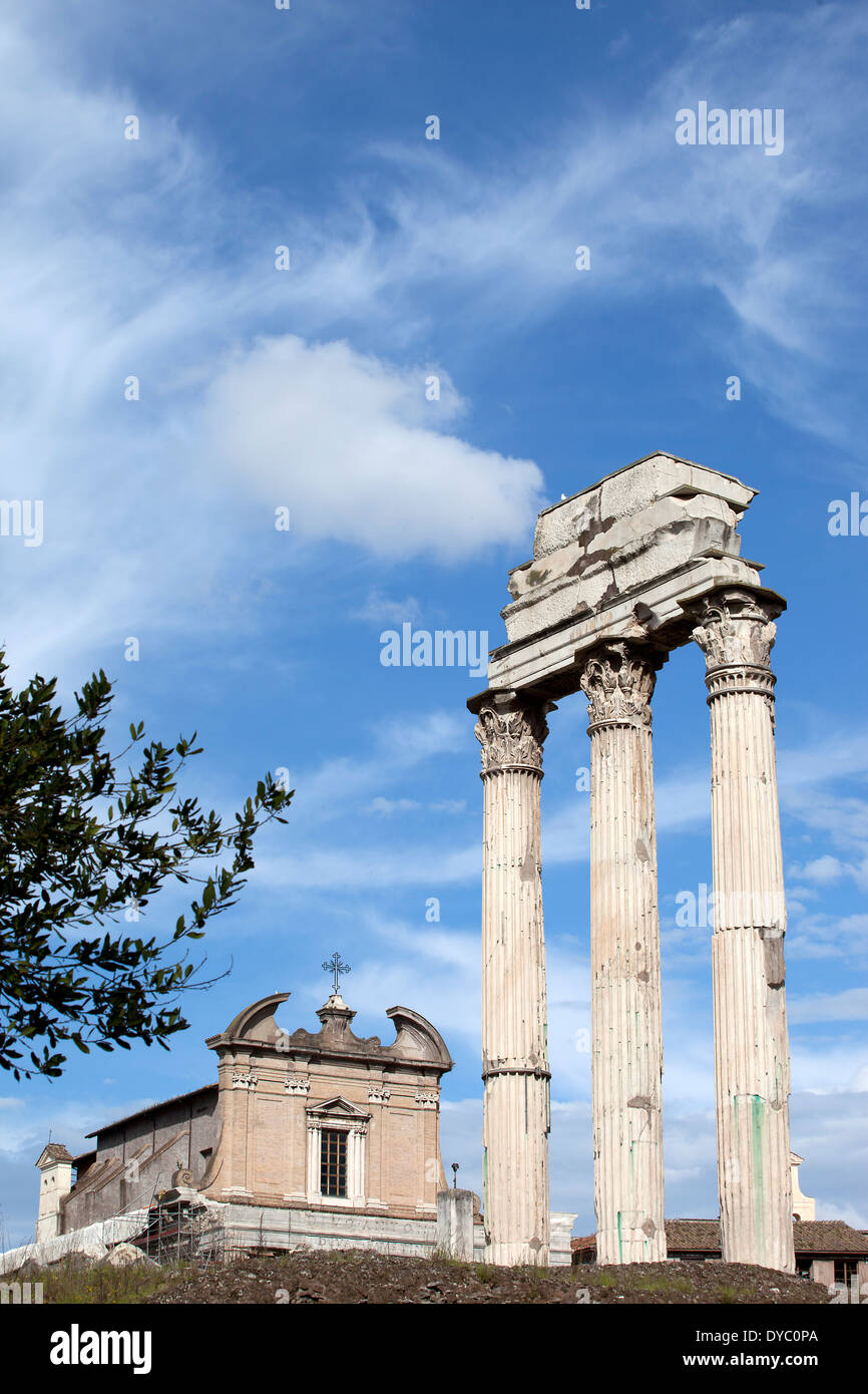 Les structures de la colonne du Forum Romain, Rome, Italie Banque D'Images