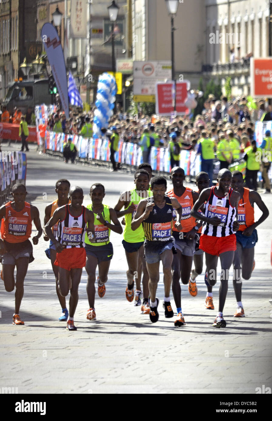 London, UK . 13 avr, 2014. Marathon de Londres 2014 vierge vierge - Marathon de Londres 2014 - Les coureurs d'Élite (Geoffrey Mutai, Tsegaye Kebede Tsegaye Mekonnen,, Wilson Kipsang) Credit : Marcin Libera/Alamy Live News Banque D'Images