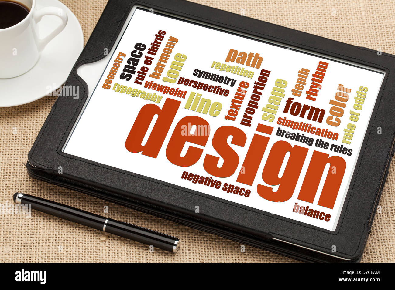 Éléments de conception et règles - un nuage de mots sur une tablette numérique Banque D'Images