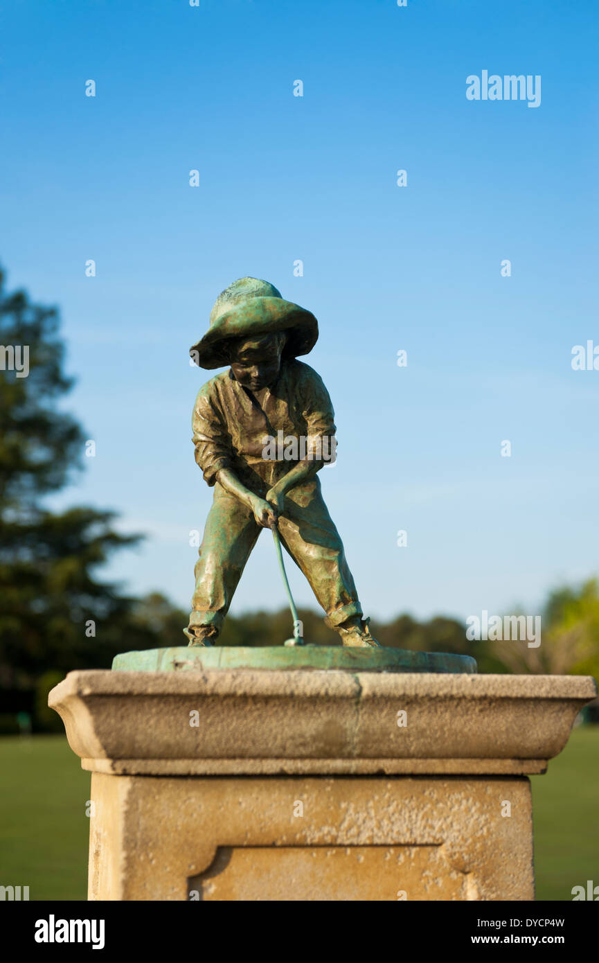 Le putter 'Boy' sundial sculpture à Pinehurst Resort and Country Club à Pinehurst en Caroline du Nord Banque D'Images