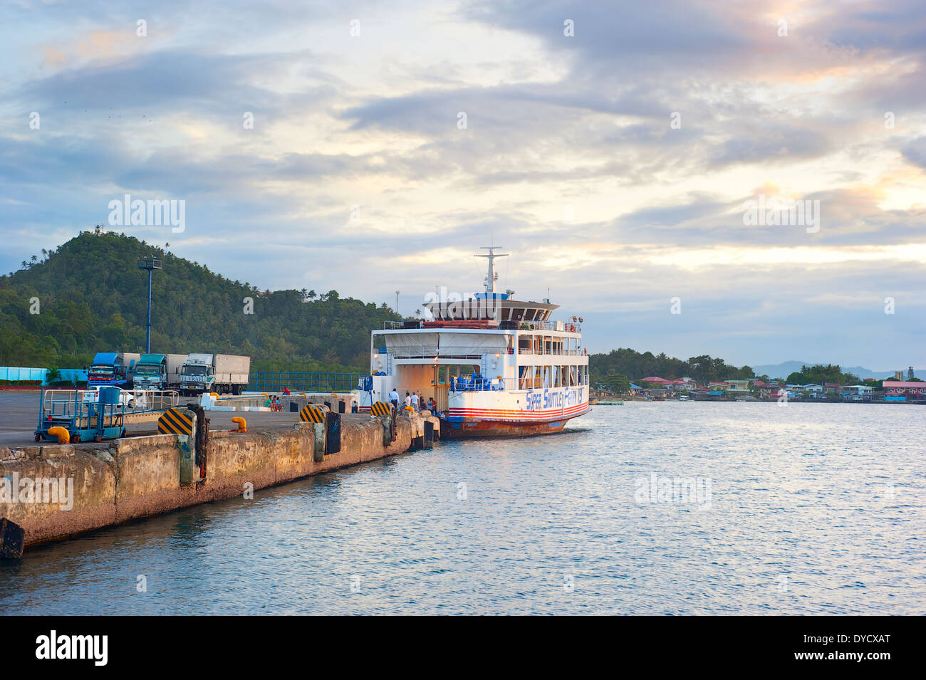 Seaport dans Dapa, Philippines. Il y a 3 219 kilomètres de voies navigables en Philippines. Banque D'Images