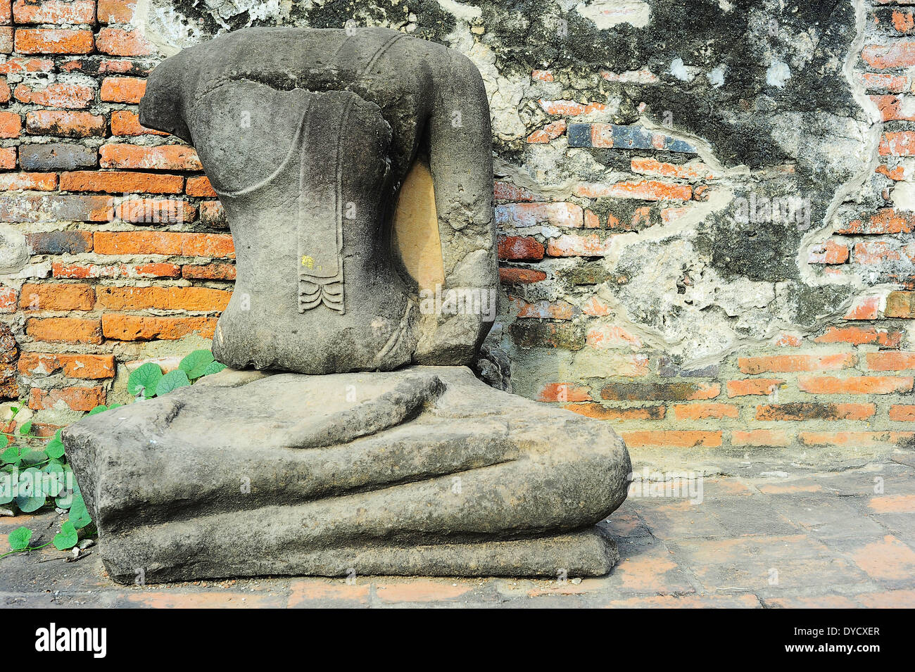 Statue de Bouddha sans tête à Ayutthaya historical park, Ayutthaya , Thaïlande Banque D'Images