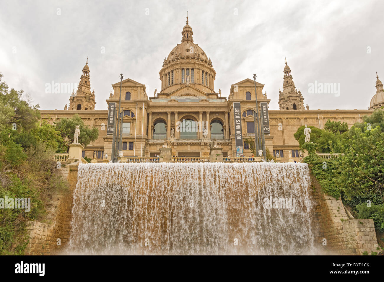 Palais de Montjuic. Barcelone Palau Nacional, le palais national est aujourd'hui un musée d'art, à proximité de la plaza de Espana à Barcelone Banque D'Images